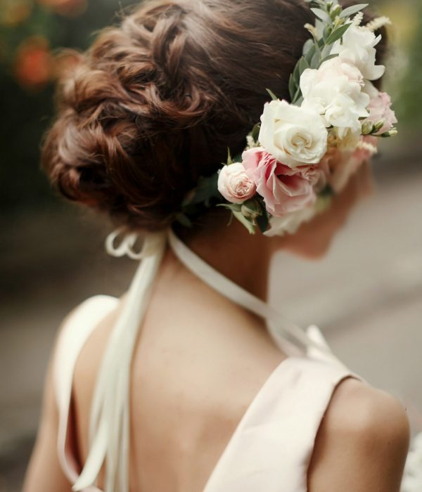 wedding-hair-style-luxury-pink-floral-wreath-on-b-2021-08-29-09-47-58-utc-min